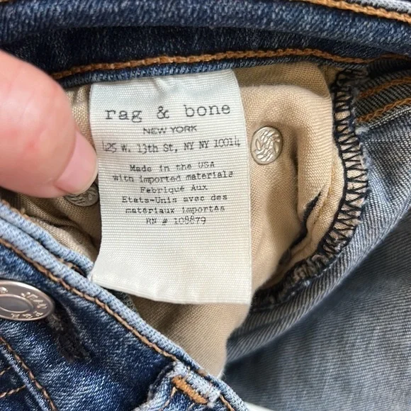 rag & bone Straight Leg Medium Blue Wash Colour: Elgin Women's 24 Raw Hem - Picture 7 of 15